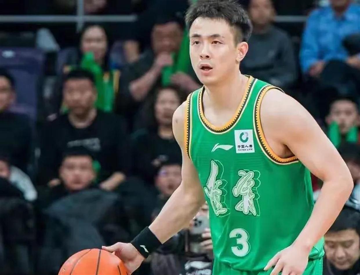 不靠球星也身家千万！“世界杯太太团”集体转型，靠自己活成豪门'></a></li></ul></div></div><div class=